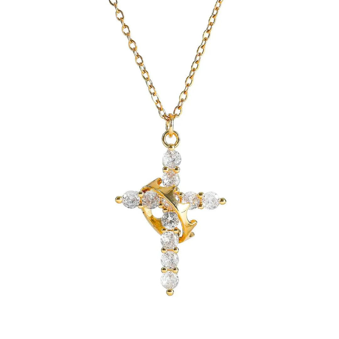Collar con corona y cruz: símbolo atemporal de fe y fuerza