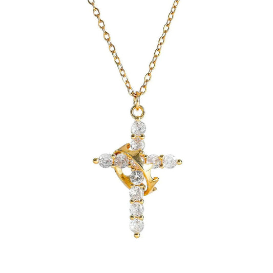 Collar con corona y cruz: símbolo atemporal de fe y fuerza